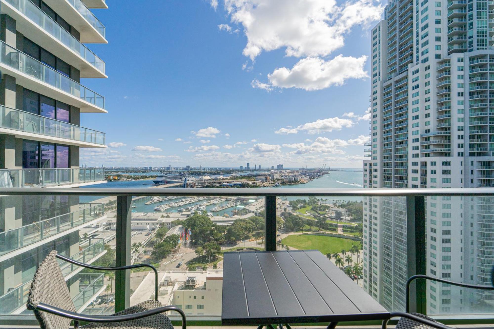 Devereaux Luxury One-bedroom And Apartment