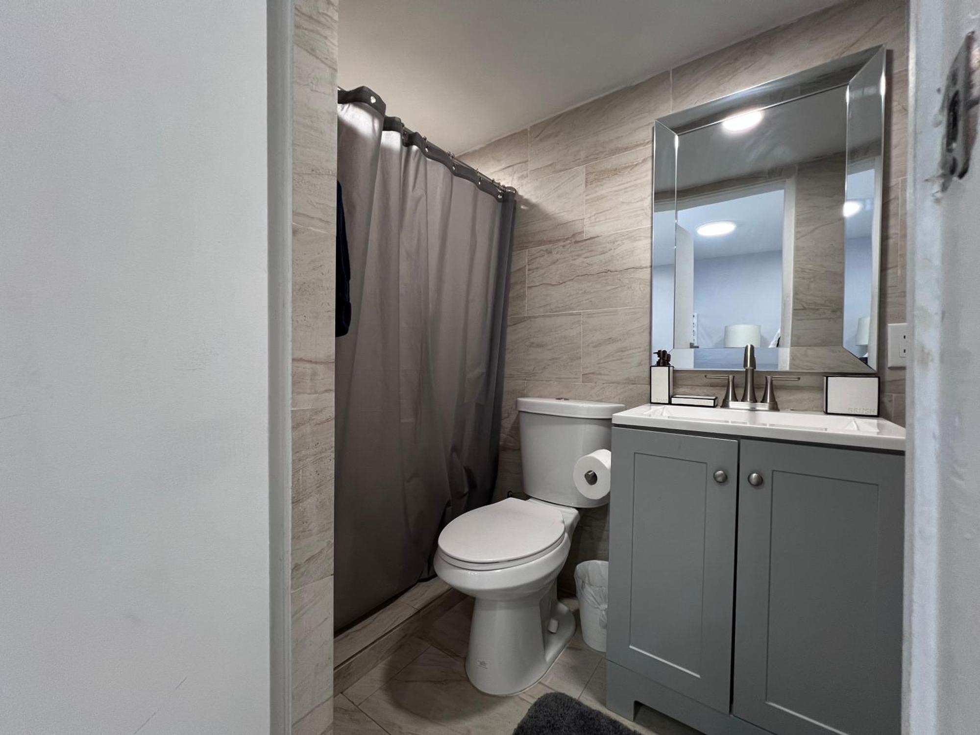 Charming Two Bedroom Apartment. * Miami