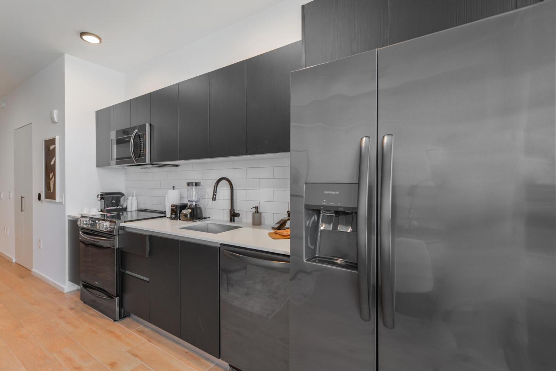 Apartment Breathtaking Studio With Bay & City Views *