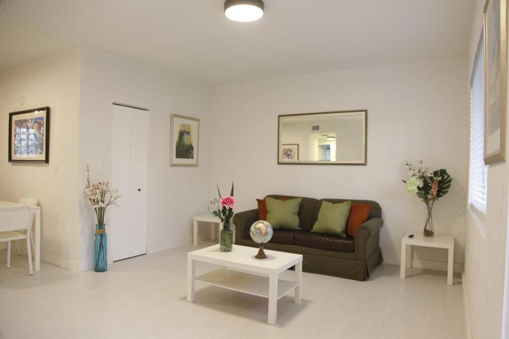 Apartment 2 Designer In The Upper East-side