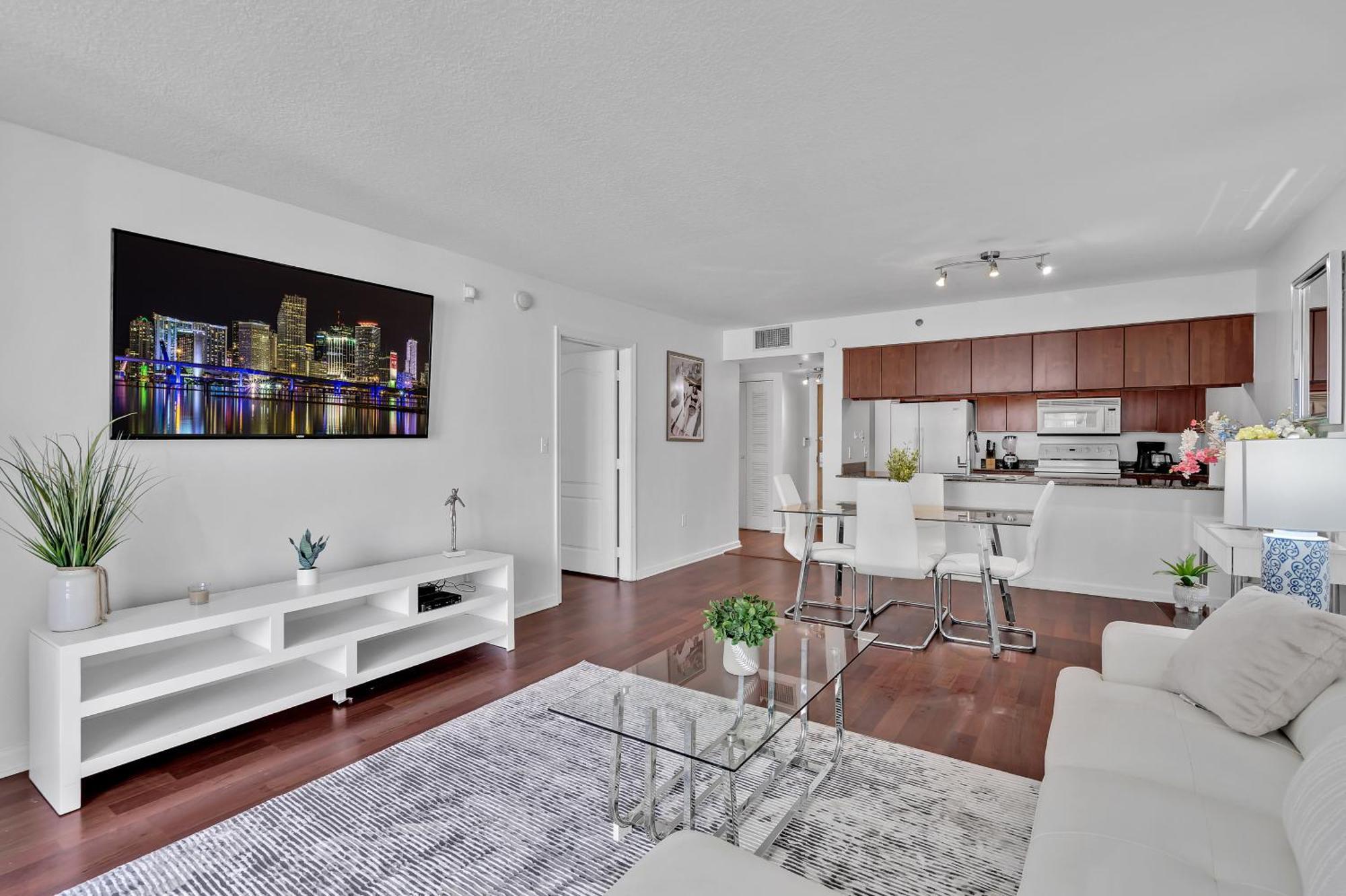 Amazing 1 Bed In Brickell Key With Free Pkg Miami