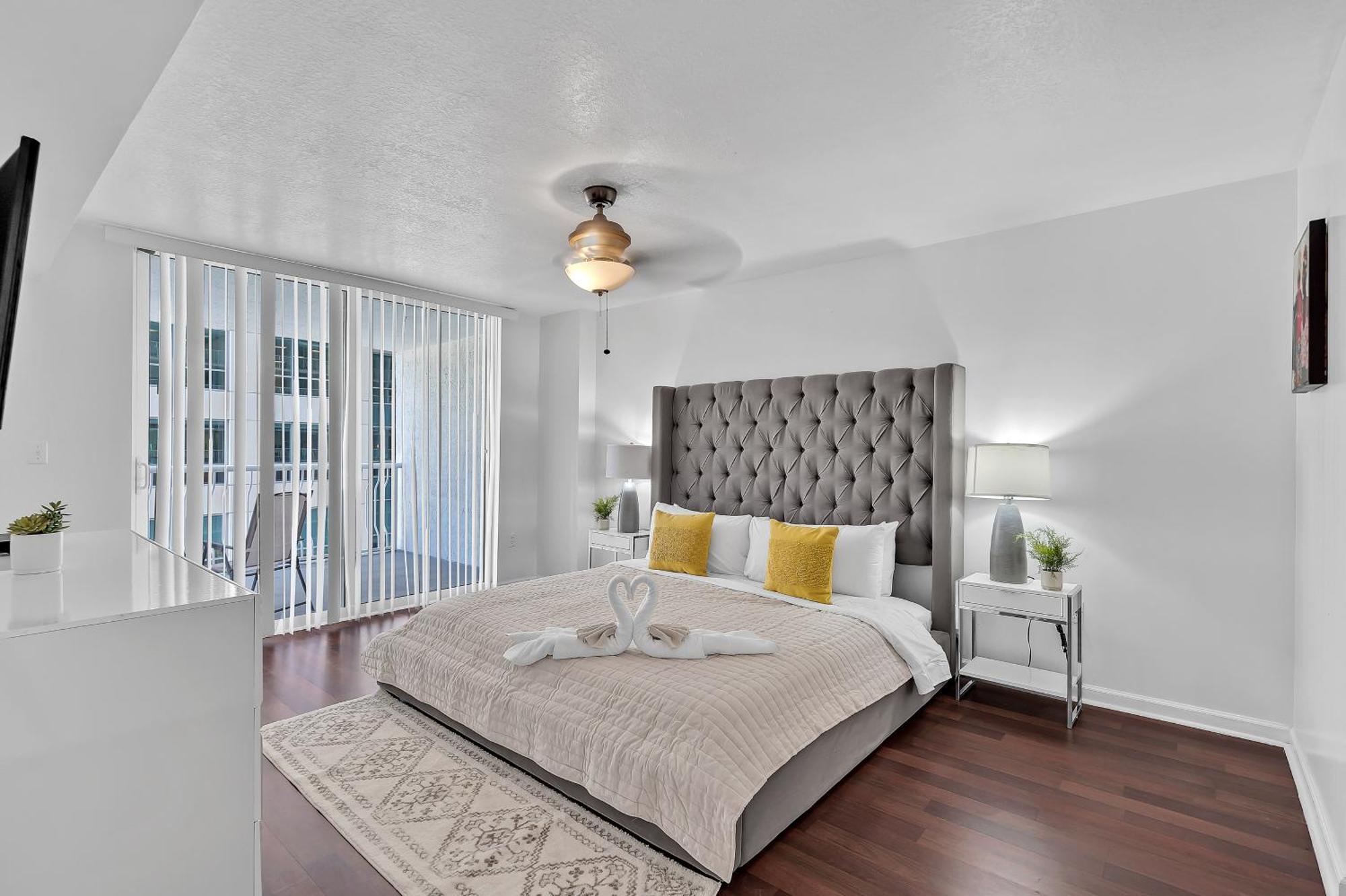 Amazing 1 Bed In Brickell Key With Free Pkg Apartment *