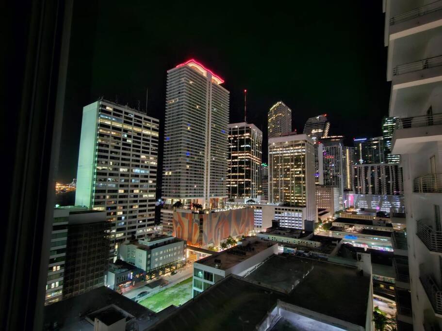 Downtown Elegance. 17th Floor Yotelpad Apartamento