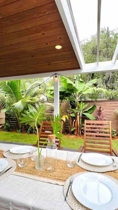 Holiday home Pool! Location! Steps To The Water! Kid Friendly! Miami