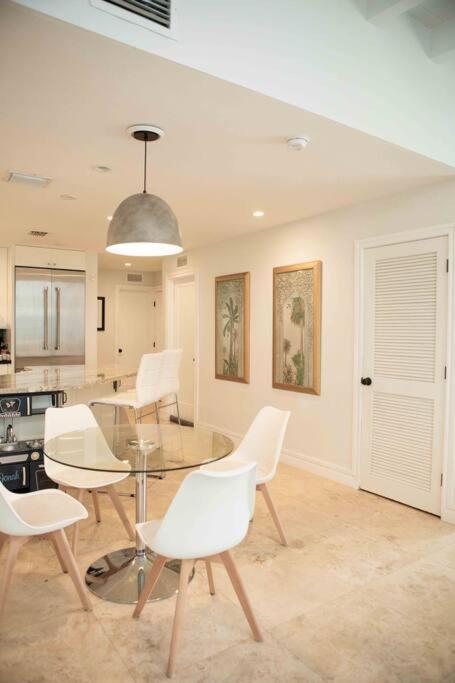 Pool! Location! Steps To The Water! Kid Friendly! Miami
