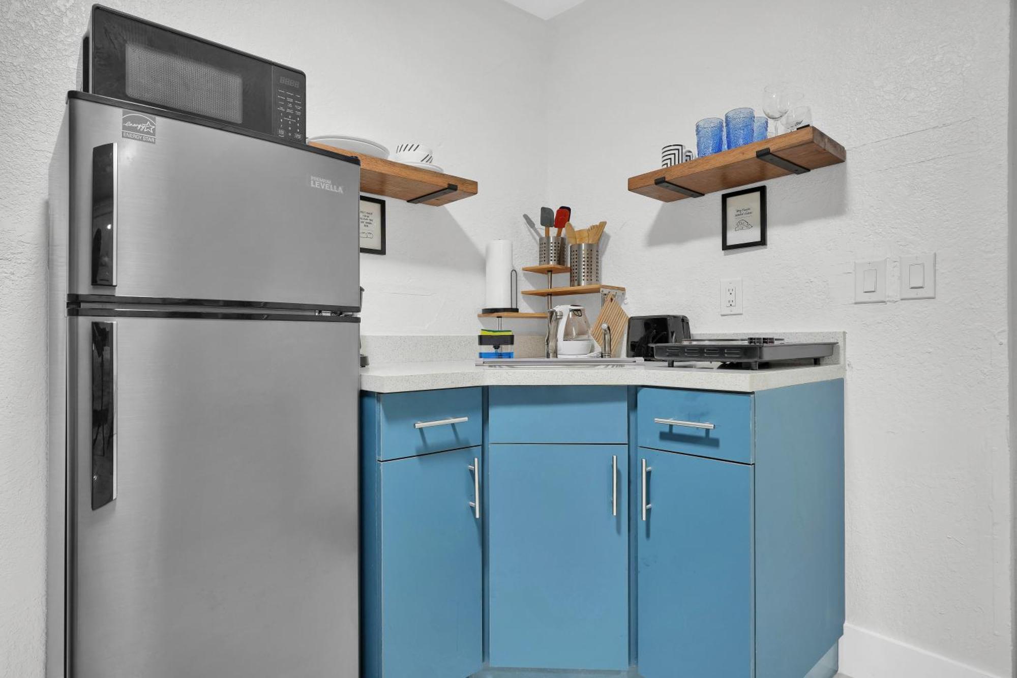 Azul - Fully-stocked, 1br With Private Patio And Free Parking Apartment Miami