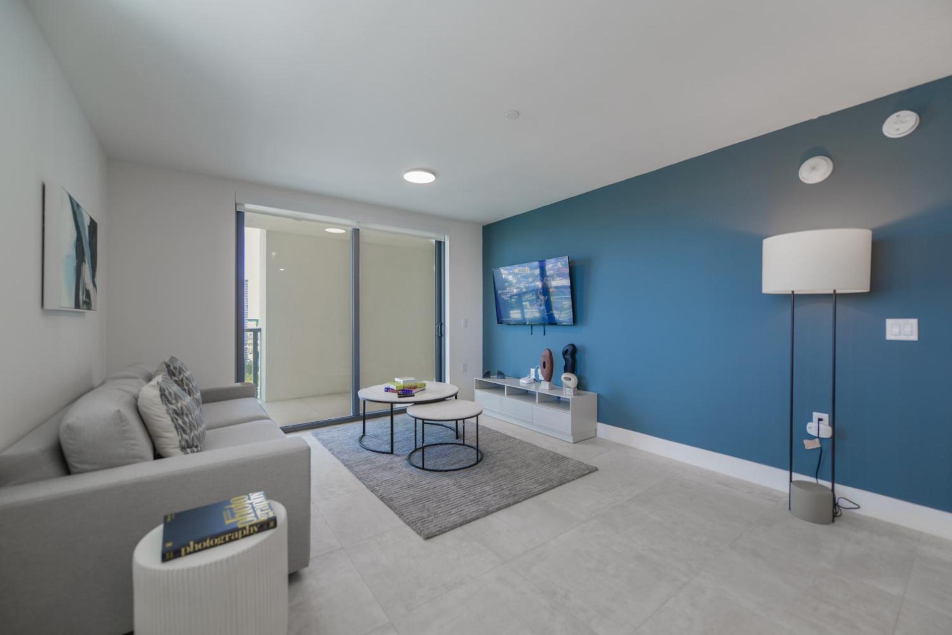 Prime Location: Luxury At Brickell Apartment *