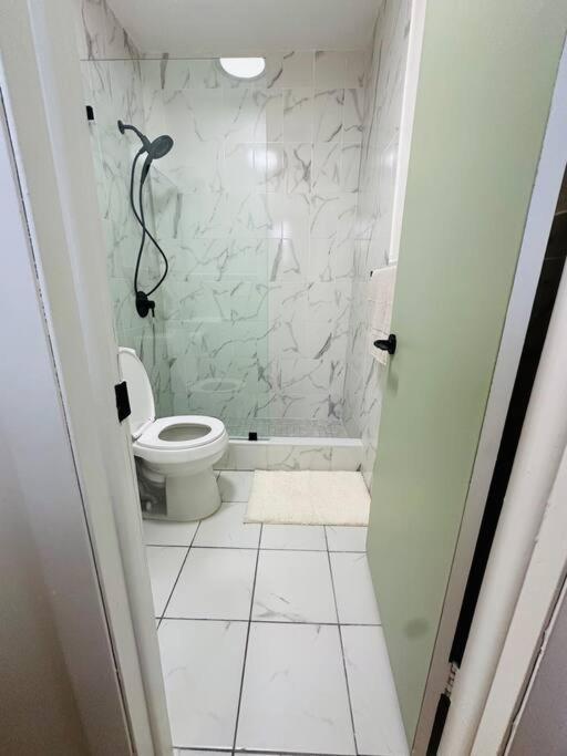 Coral Gables Near Airport And Beaches Apartment *