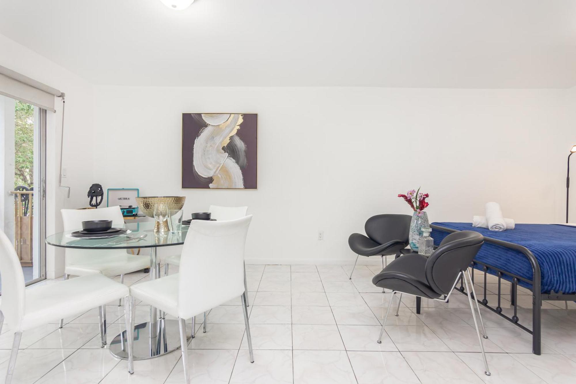 One Bedroom - With Parking & Balcony - Heart Of Wynwood * Miami