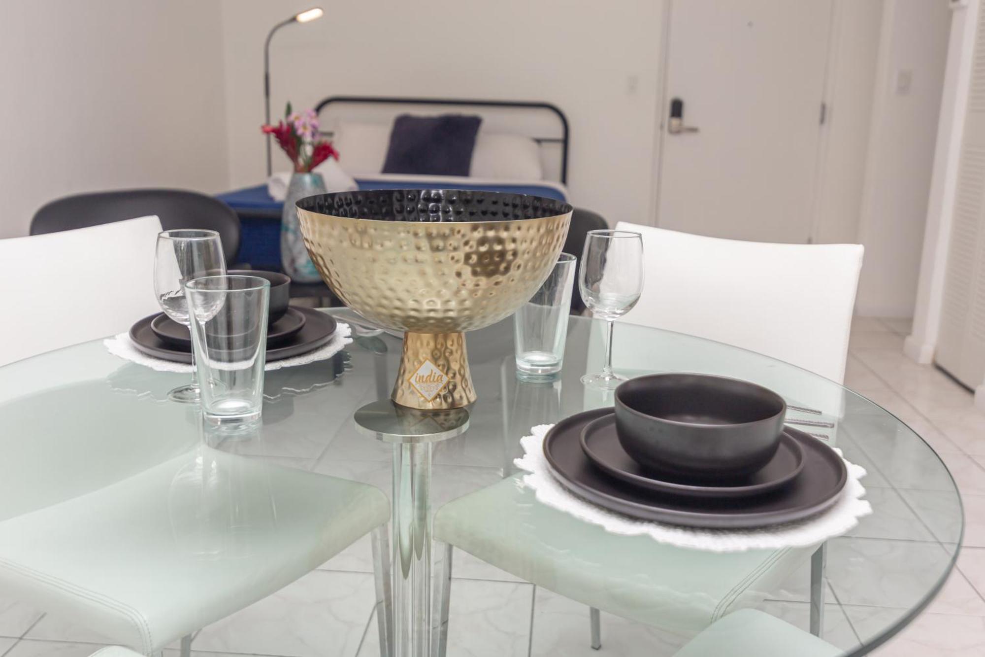 Apartment One Bedroom - With Parking & Balcony - Heart Of Wynwood Miami