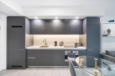 Apartment Explore Miami's Heat - Cozy Pool & Gym Miami