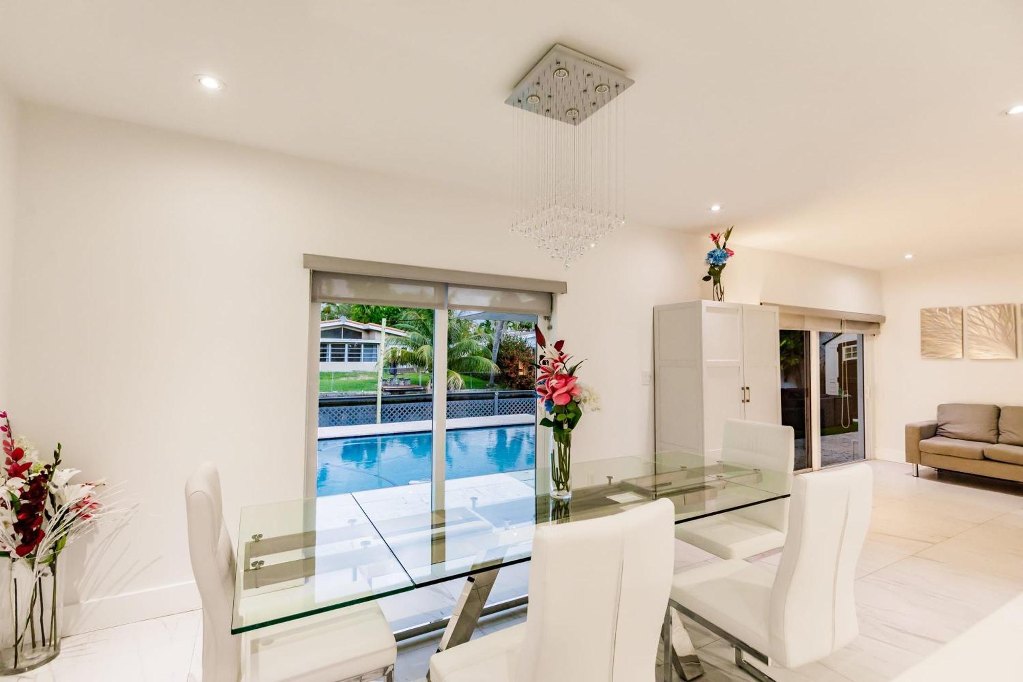 Hyperion - Luxurious 5b W Pool & Lounge Miami