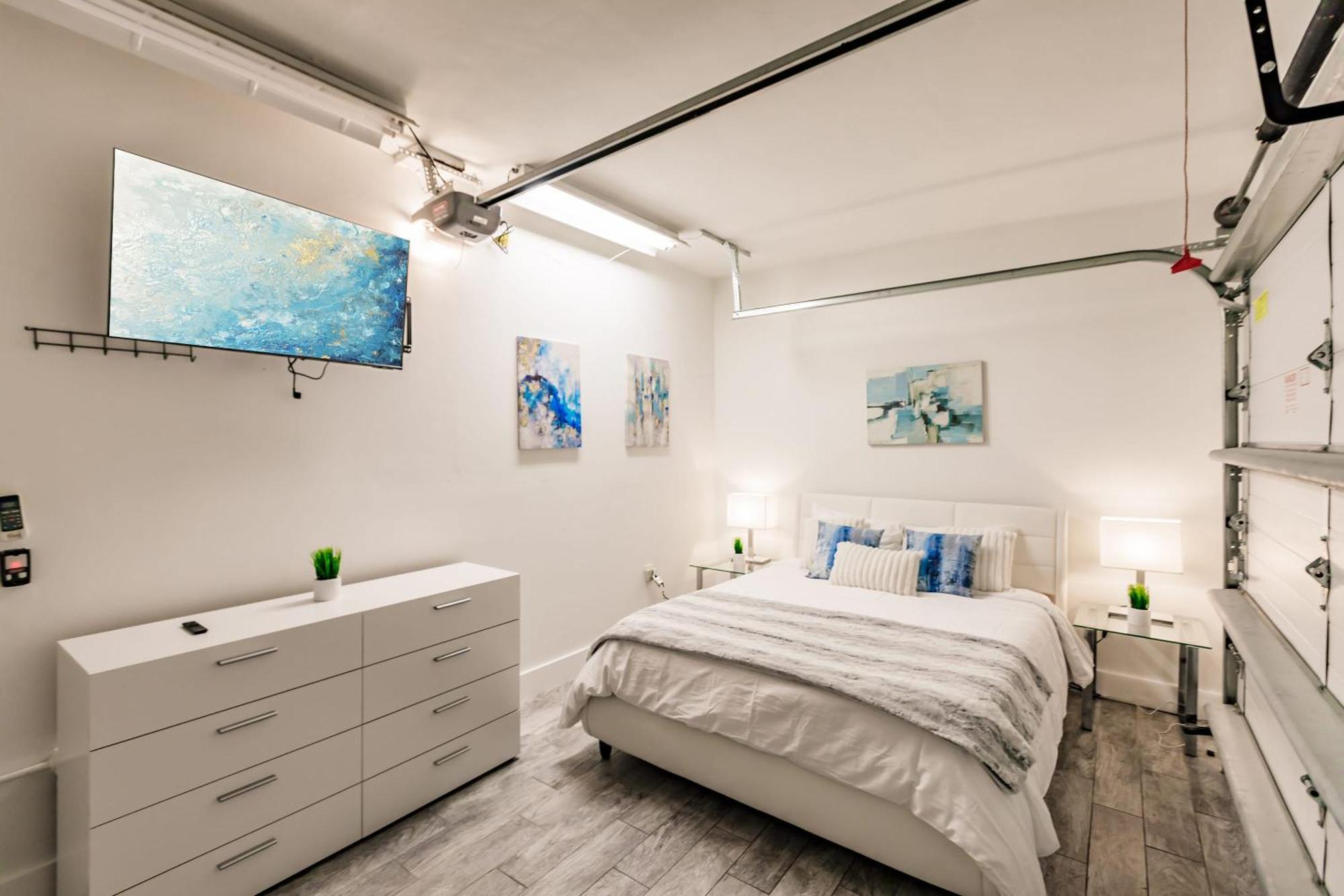 Hyperion - Luxurious 5b W Pool & Lounge Holiday home