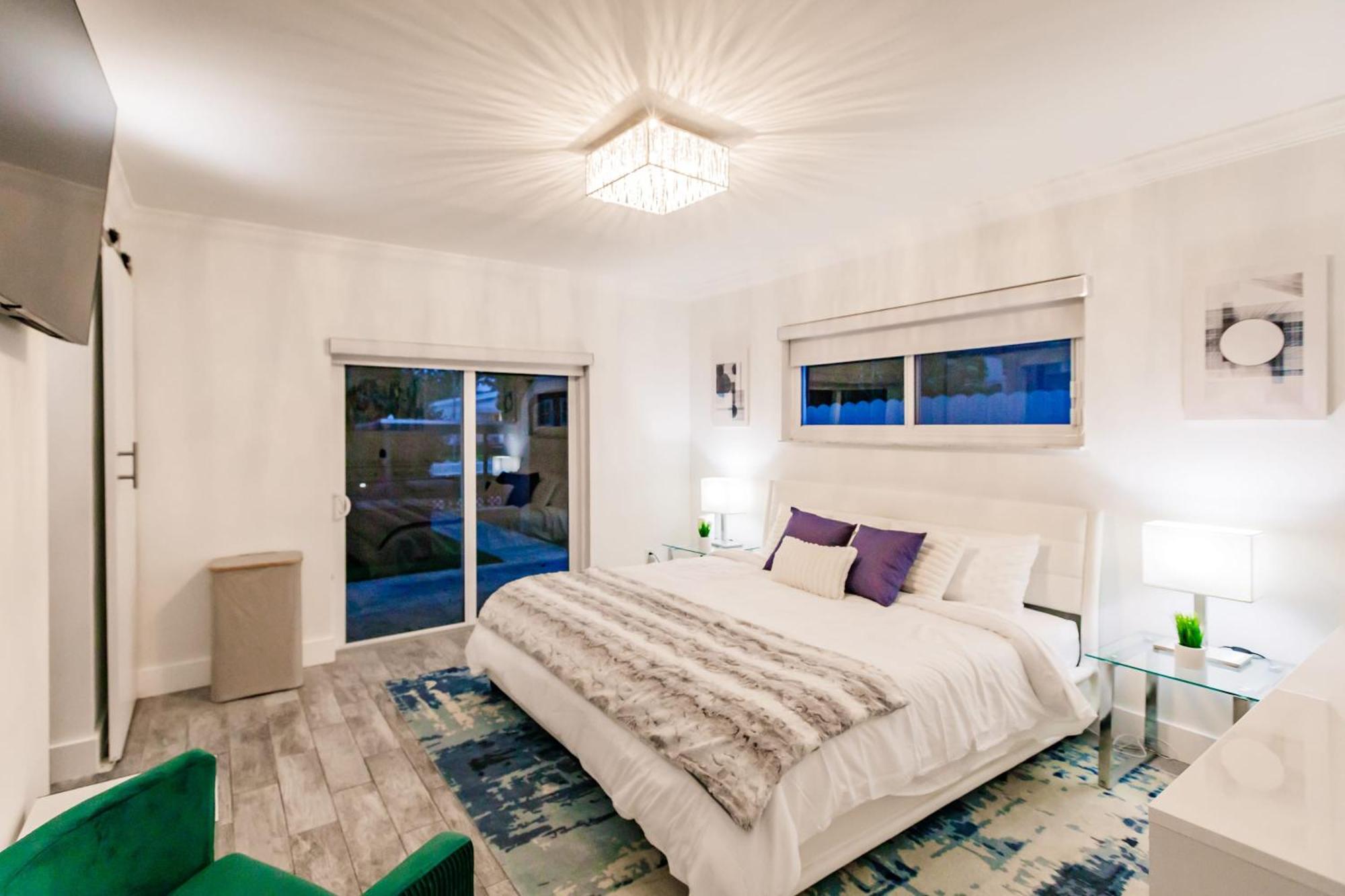 Hyperion - Luxurious 5b W Pool & Lounge *
