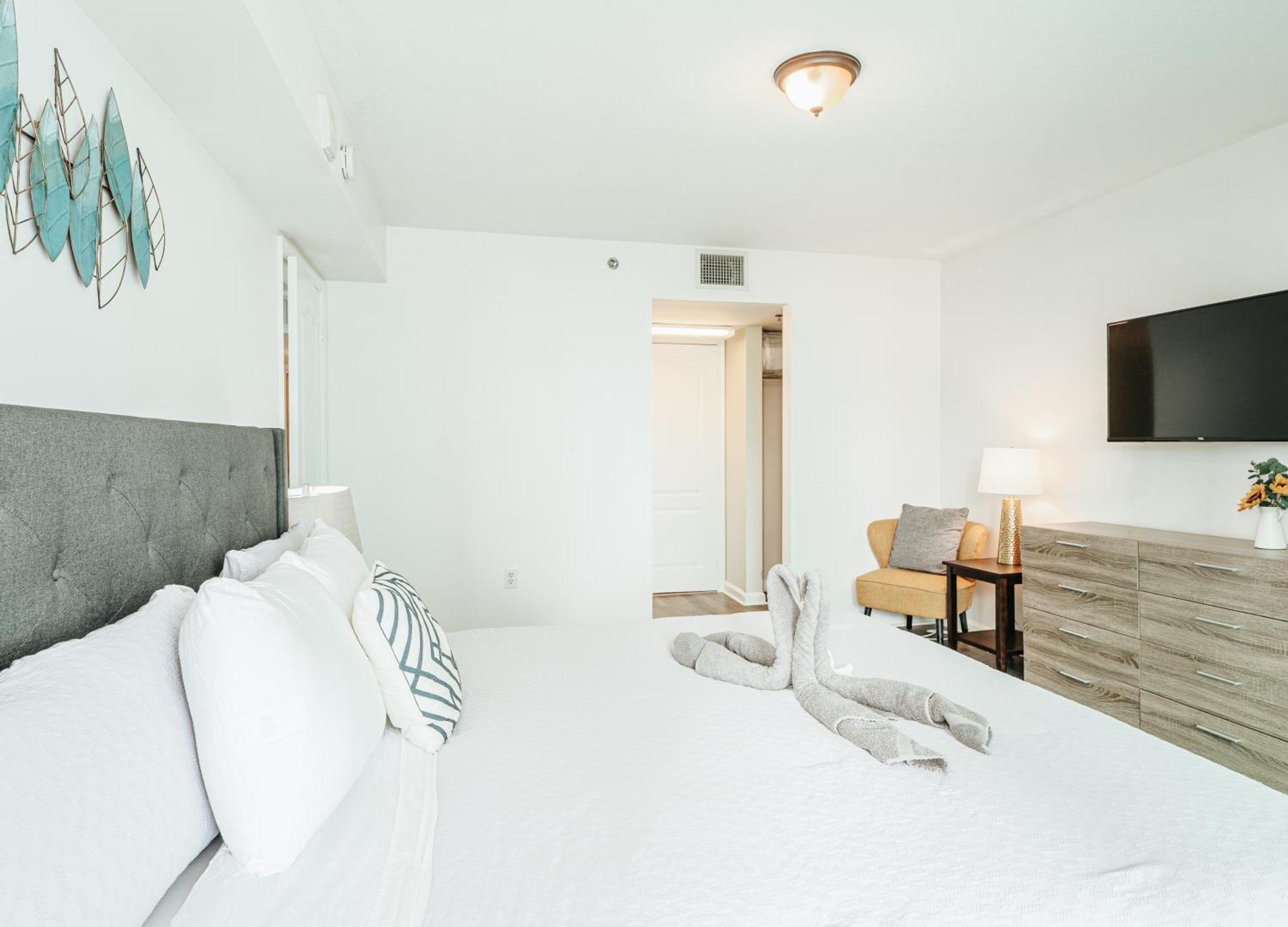 Apartment Bay Front Highrise Oasis In Brickell Miami