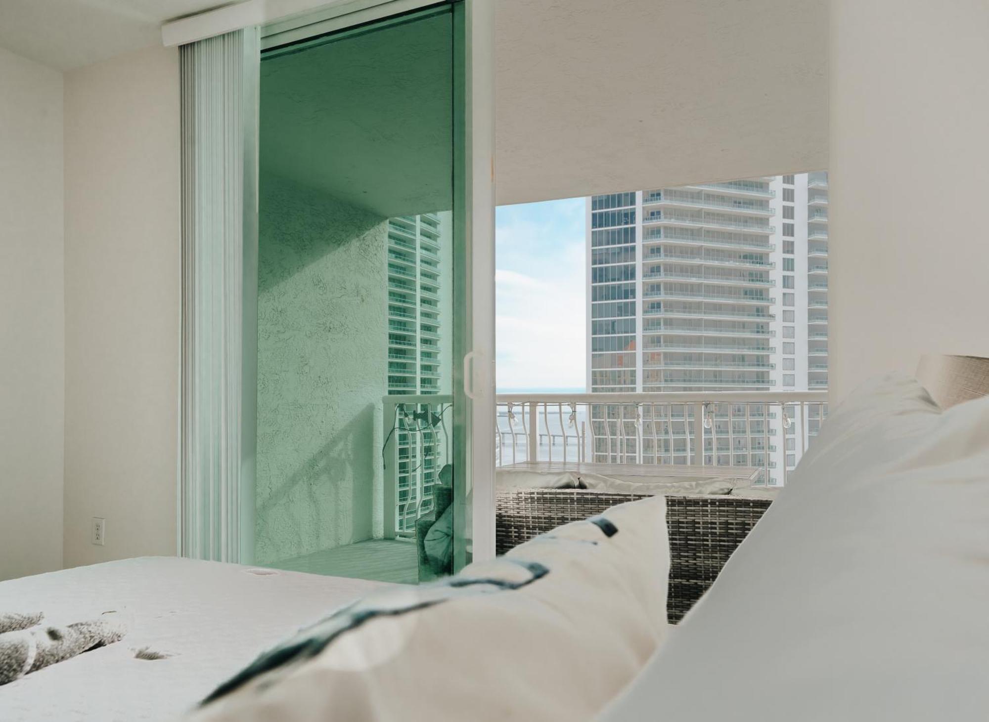 Bay Front Highrise Oasis In Brickell Apartment *