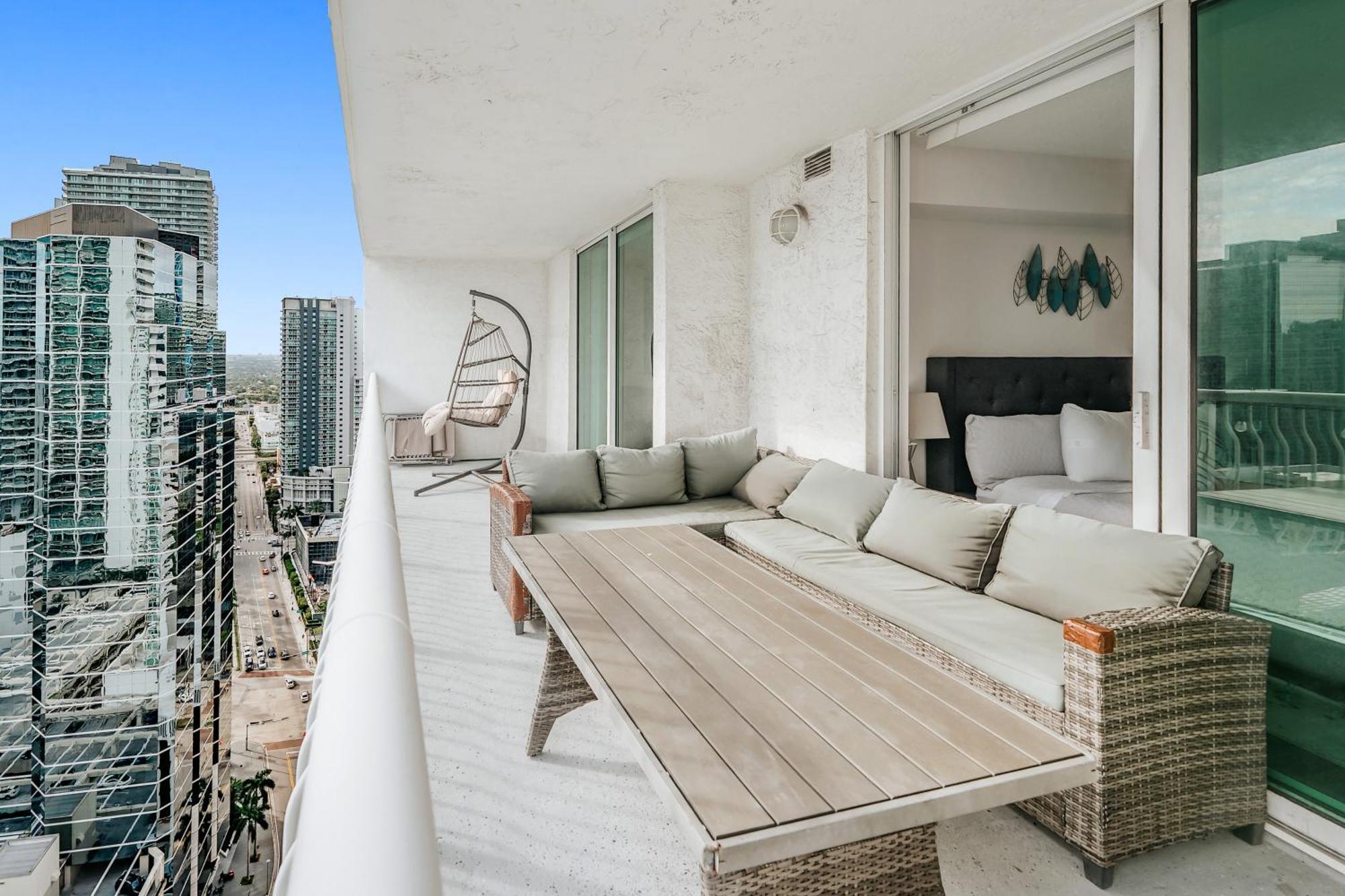 Bay Front Highrise Oasis In Brickell Miami