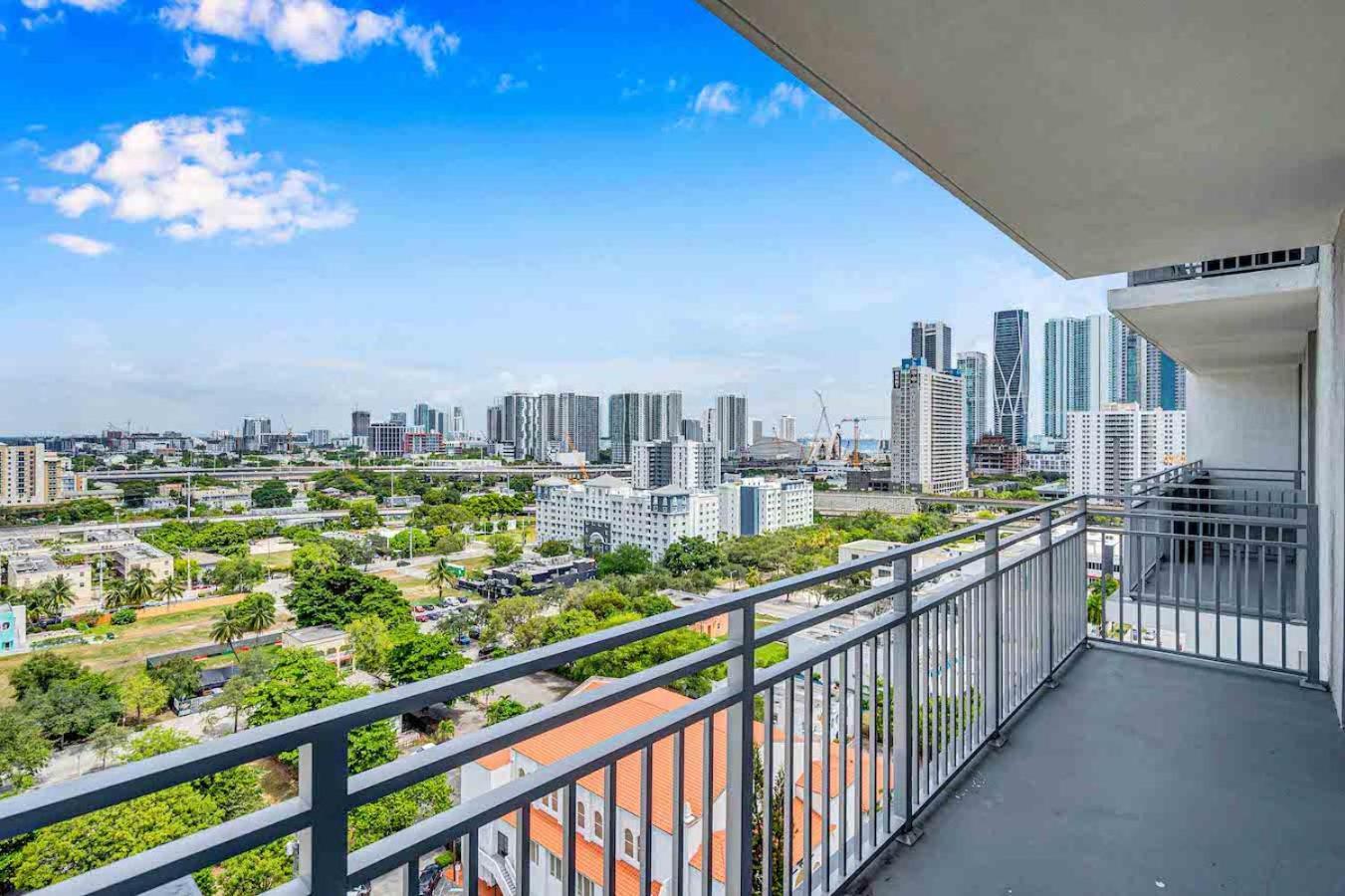 Amazing 3 Bed Unit In Dwntwn With Free Parking Apartamento *