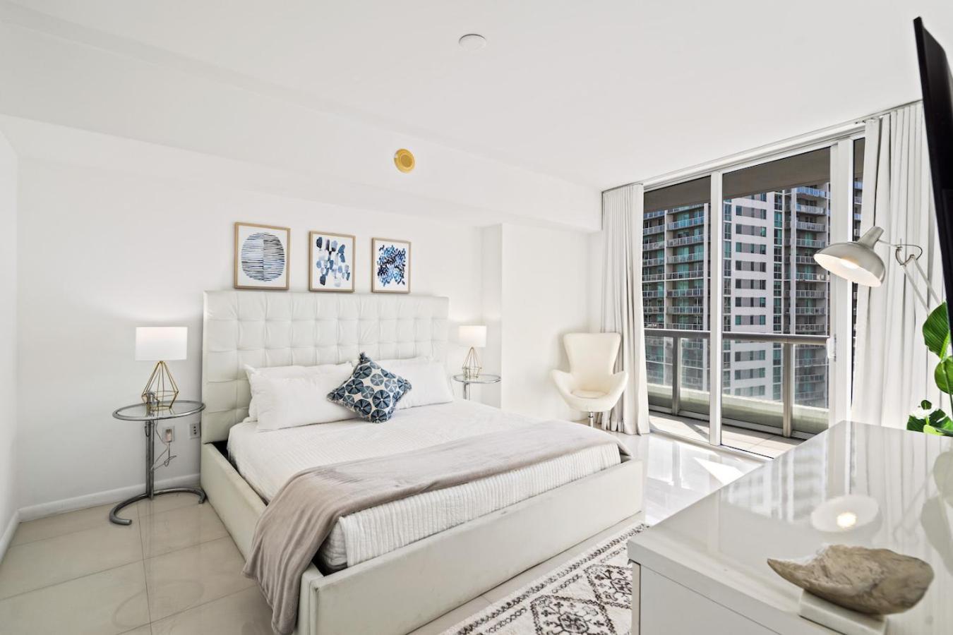 Modern High Rise One Bedroom At Icon Brickell Apartment Miami