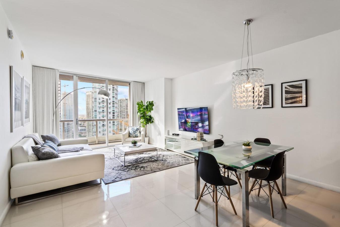 Modern High Rise One Bedroom At Icon Brickell Apartment *