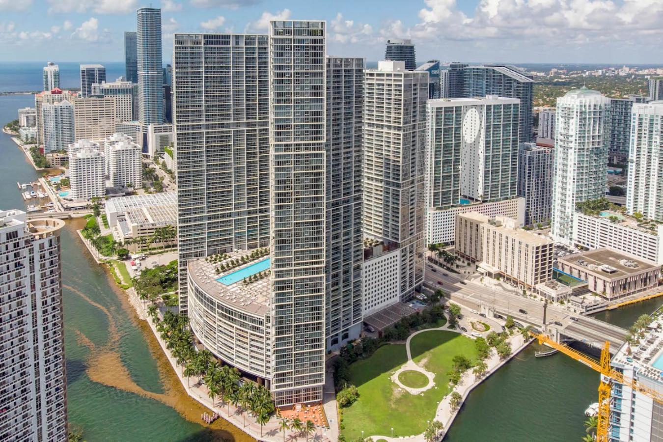 Modern High Rise One Bedroom At Icon Brickell Apartment *