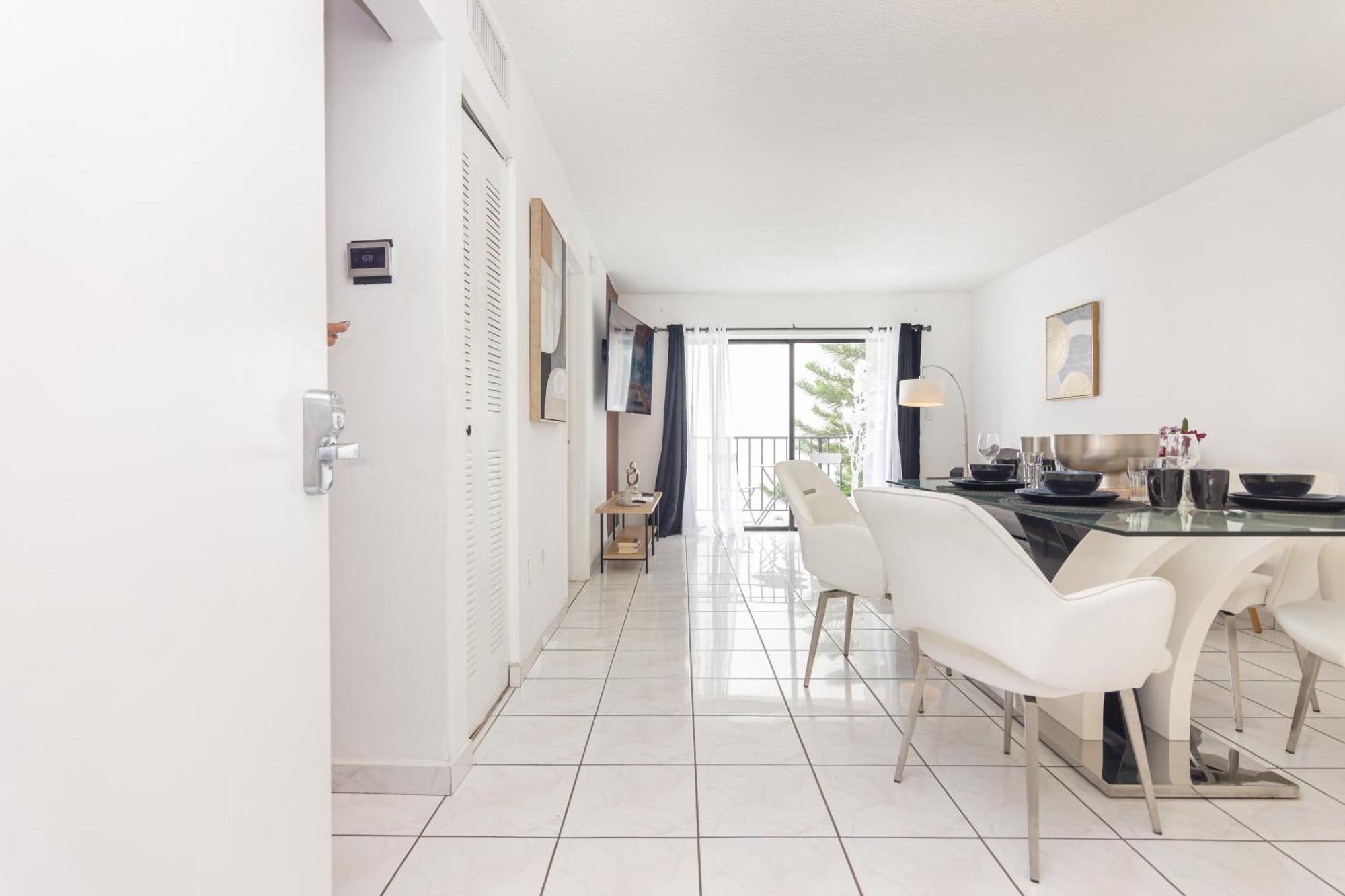 One Bedroom - With Parking & Balcony - Heart Of Wynwood Apartment Miami