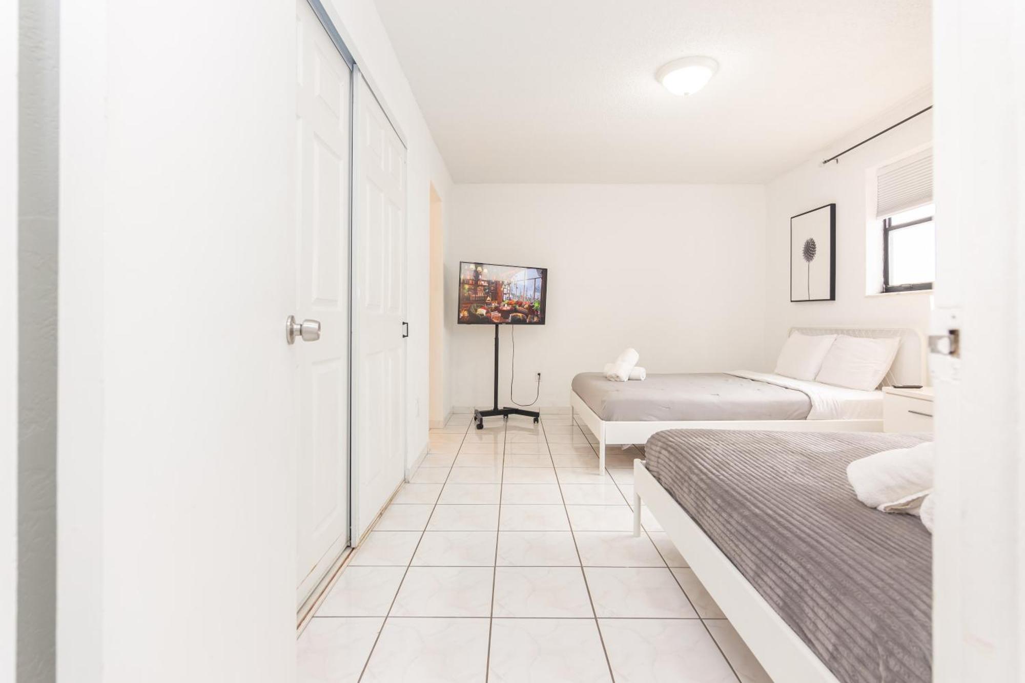 One Bedroom - With Parking & Balcony - Heart Of Wynwood Miami