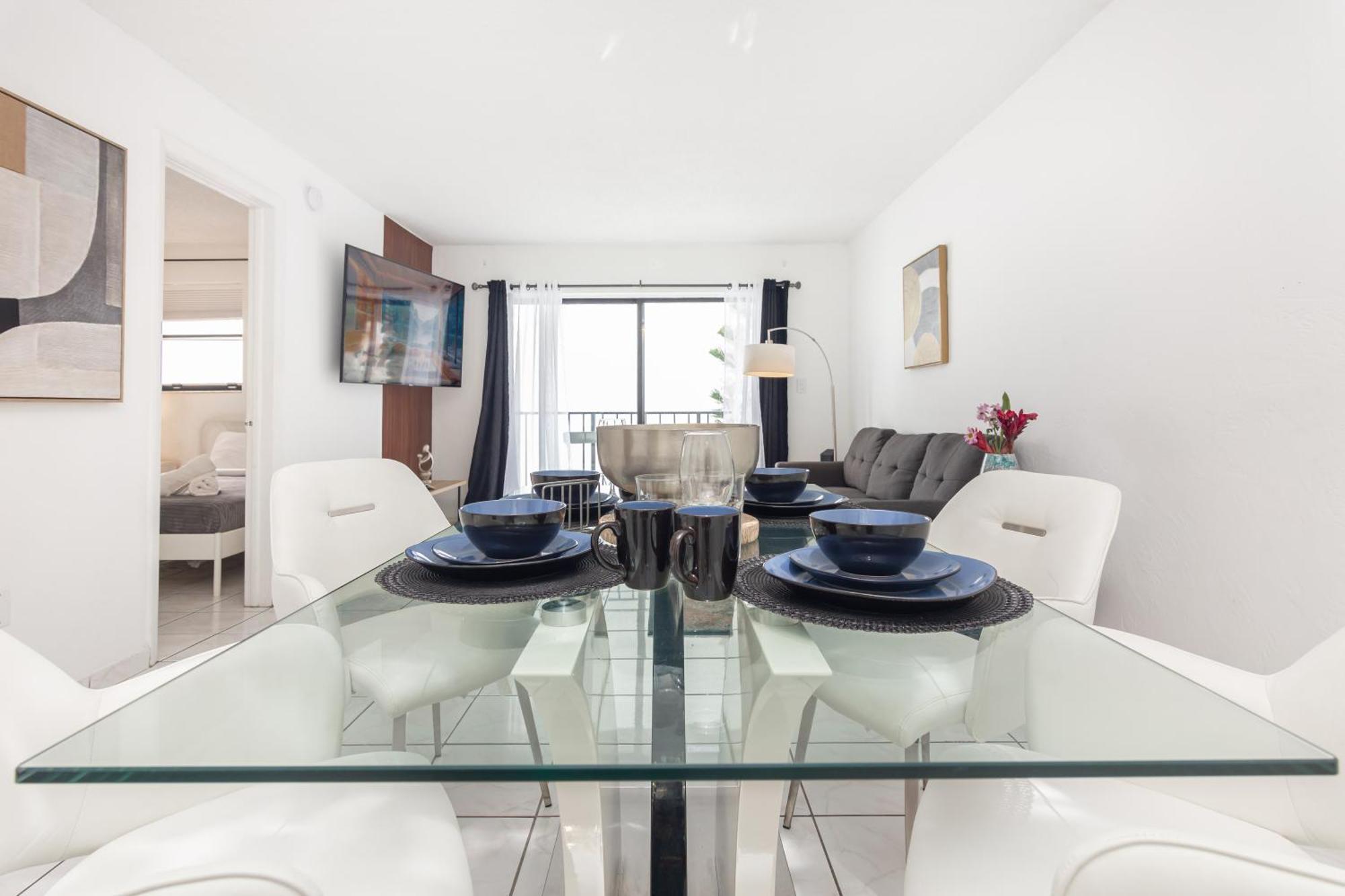 One Bedroom - With Parking & Balcony - Heart Of Wynwood Miami