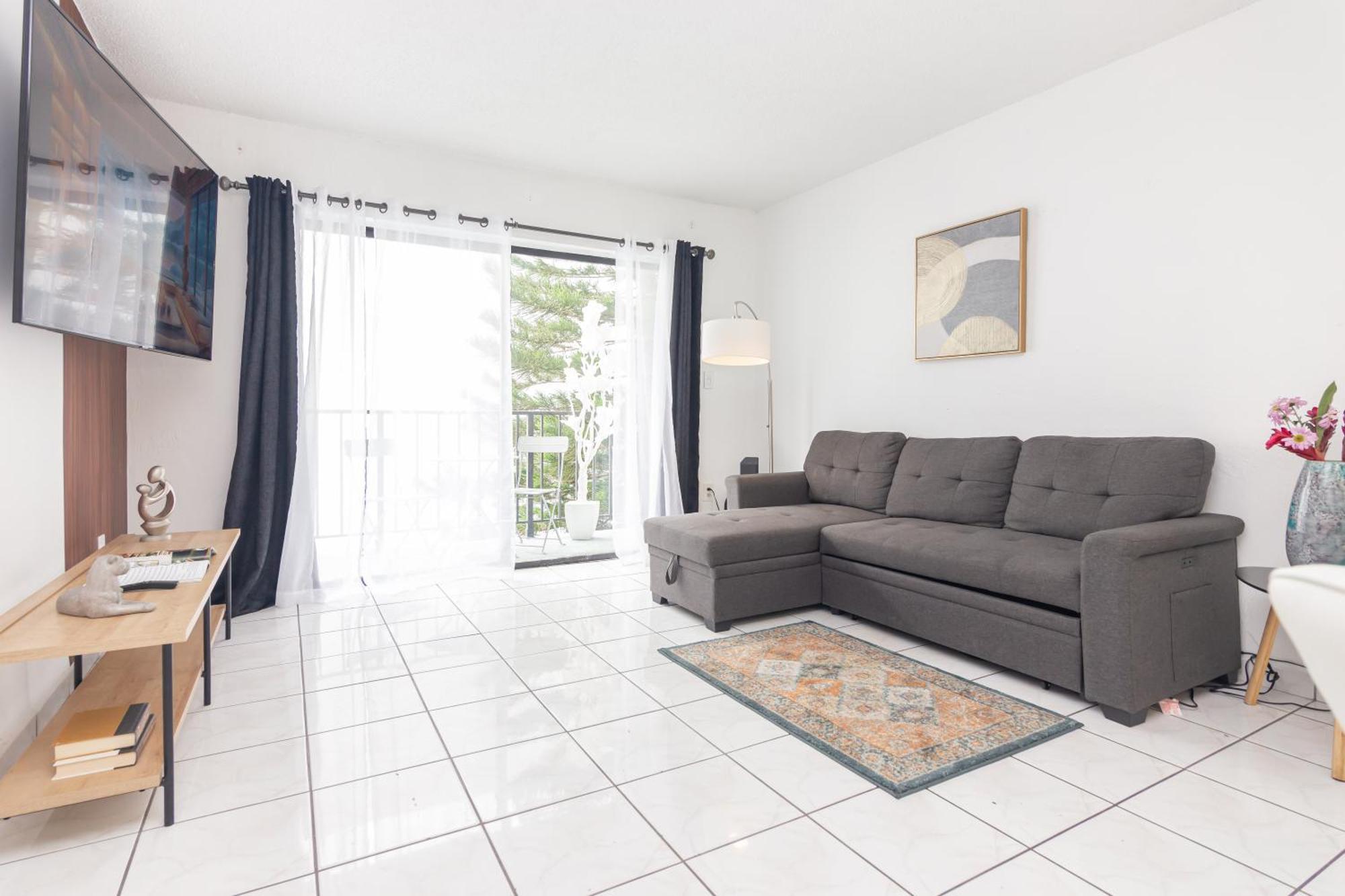 One Bedroom - With Parking & Balcony - Heart Of Wynwood * Miami