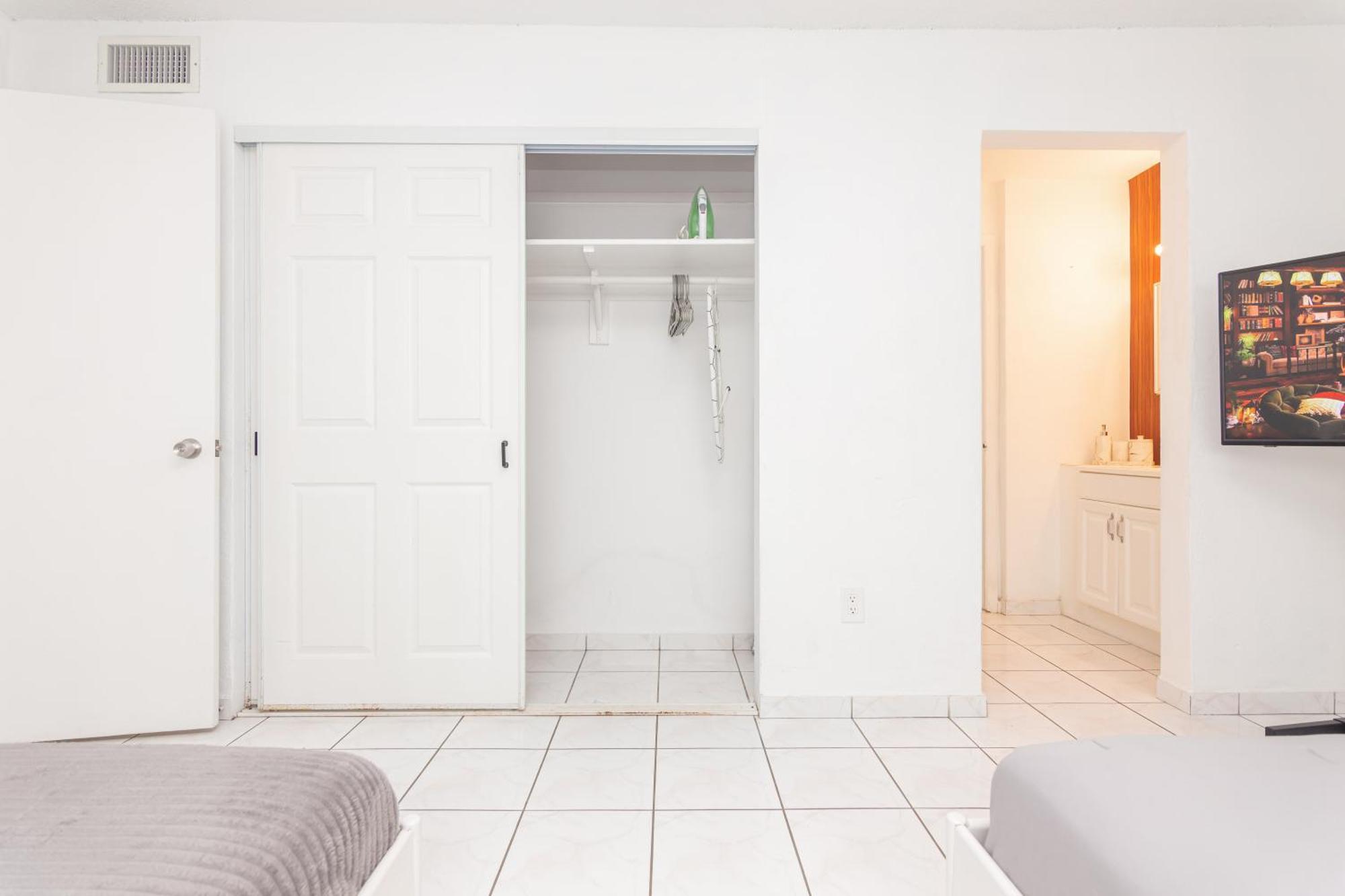 Apartment One Bedroom - With Parking & Balcony - Heart Of Wynwood Miami