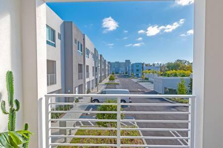 Chic Apt Private Balcony At Aventura - Cloud9 - 2535 * Miami