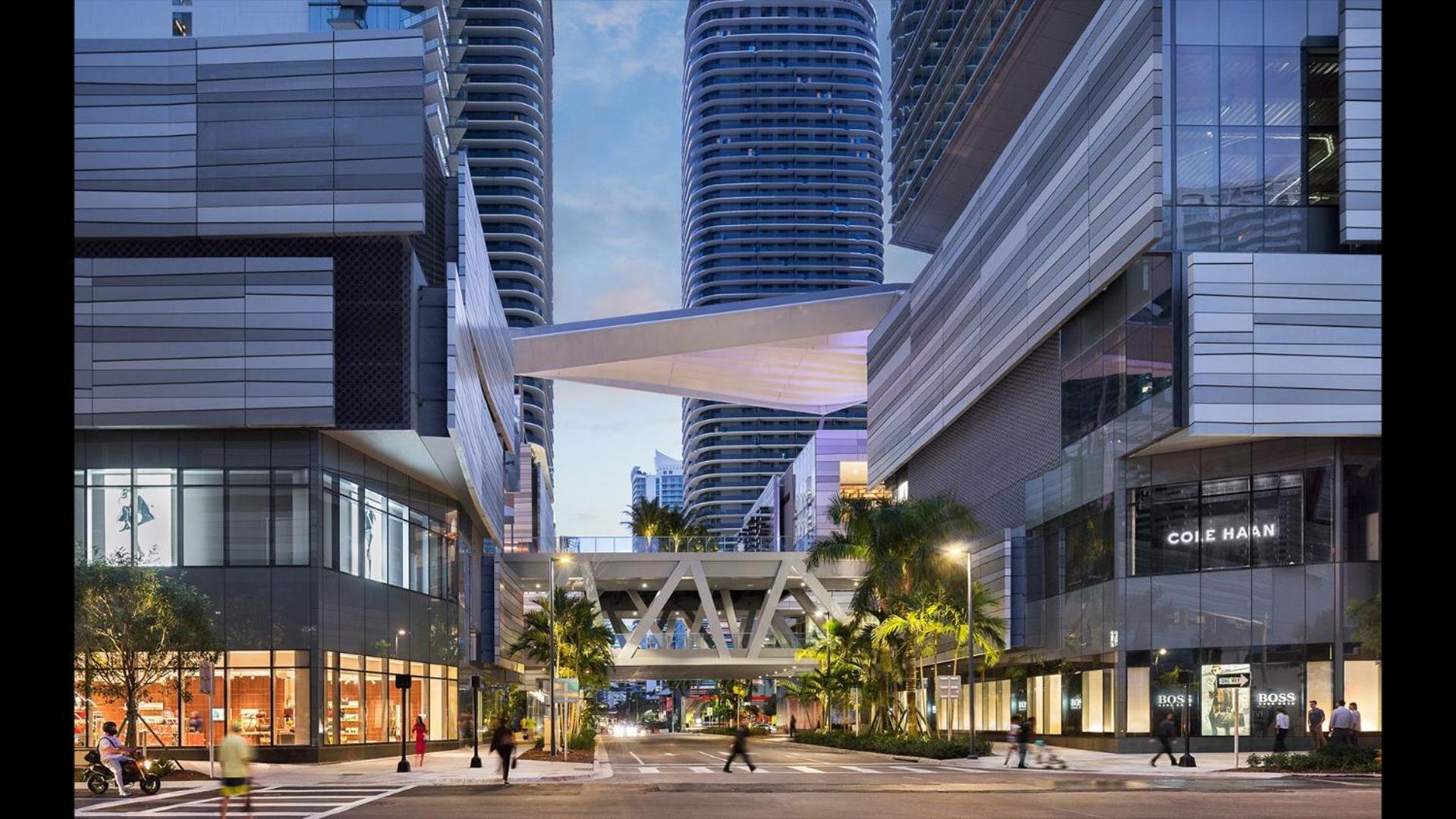 Apartment Upscale Brickell 3 Bedroom With Water Views And Free Parking