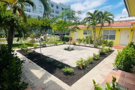 Huge 1 Bed Newly Renovated Free Parking Miami