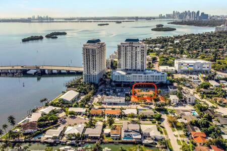 Huge 1 Bed Newly Renovated Free Parking Miami