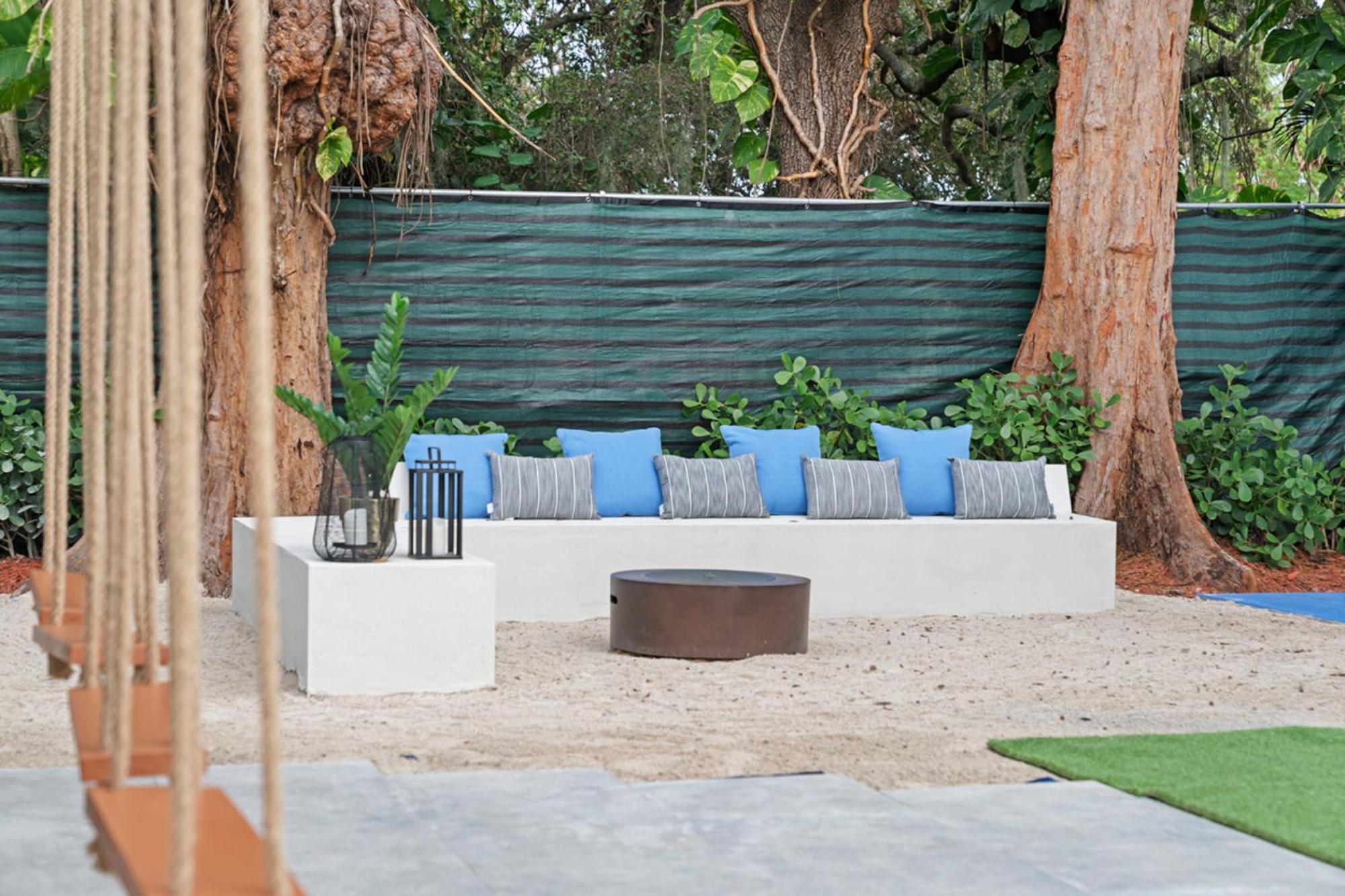 The Palace Pickleball Gameroom Heated L26 Miami