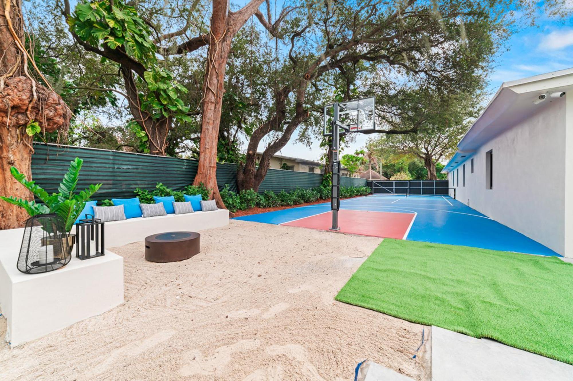 Holiday home The Palace Pickleball Gameroom Heated L26 *