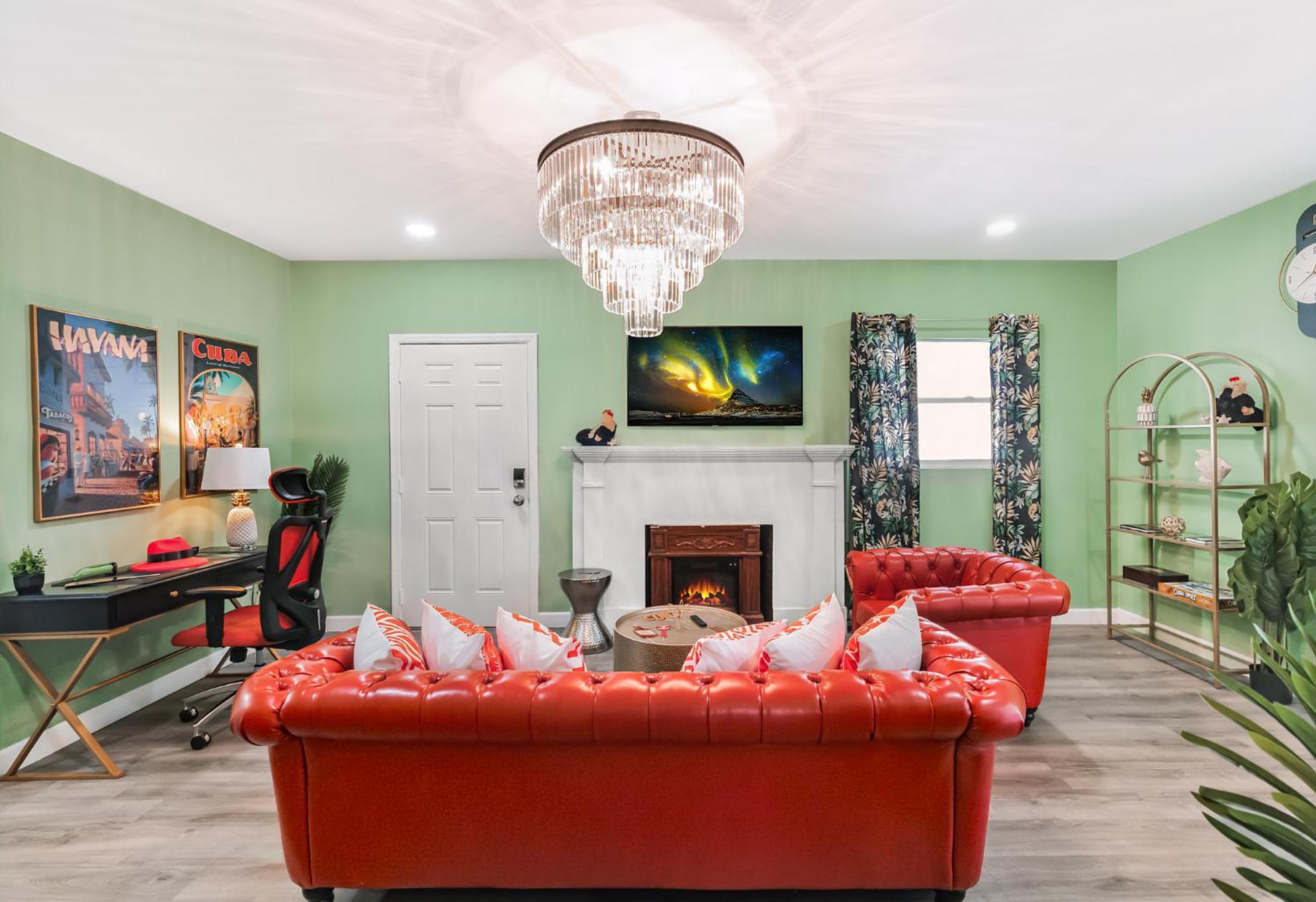 New! Havana Nights ! Walk To Calle Ocho! Apartment *