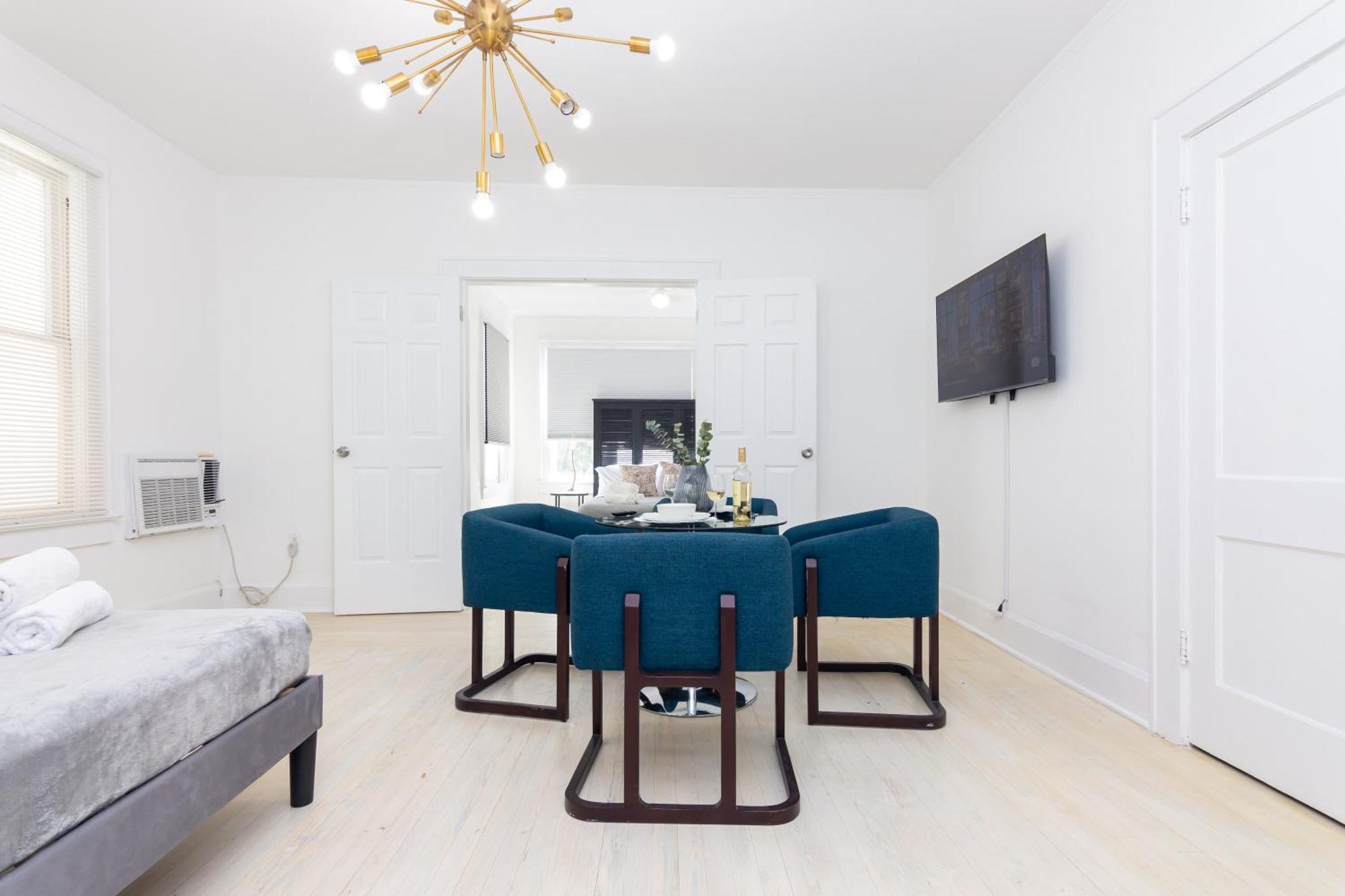 2-bdrm -heart Wynwood & Edgewater- Private Parking Apartment Miami