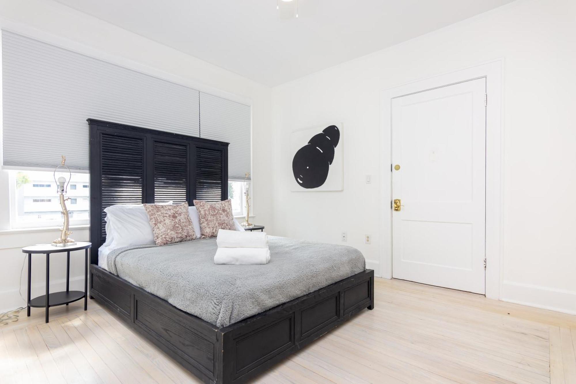 Apartment 2-bdrm -heart Wynwood & Edgewater- Private Parking Miami