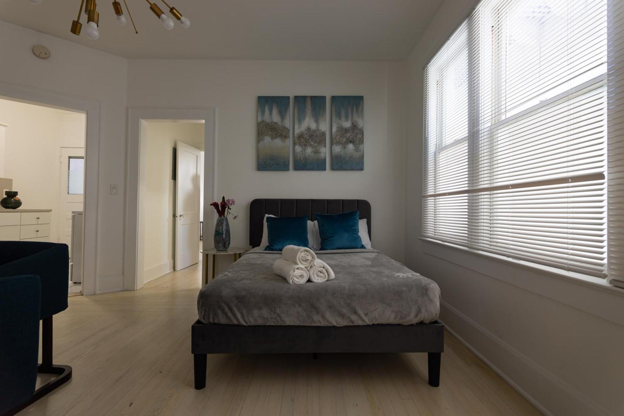2-bdrm -heart Wynwood & Edgewater- Private Parking Apartment *
