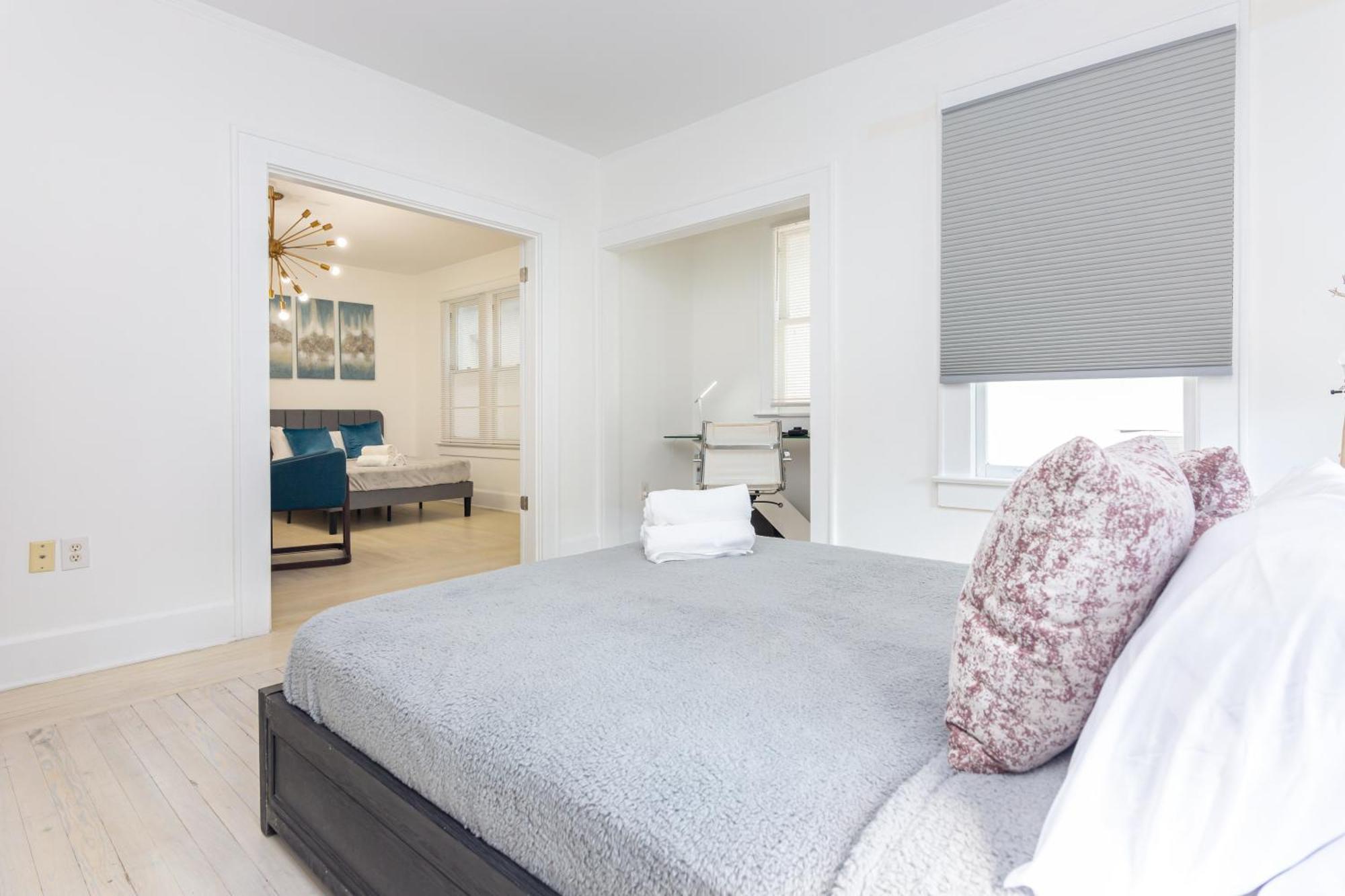 2-bdrm -heart Wynwood & Edgewater- Private Parking Apartment