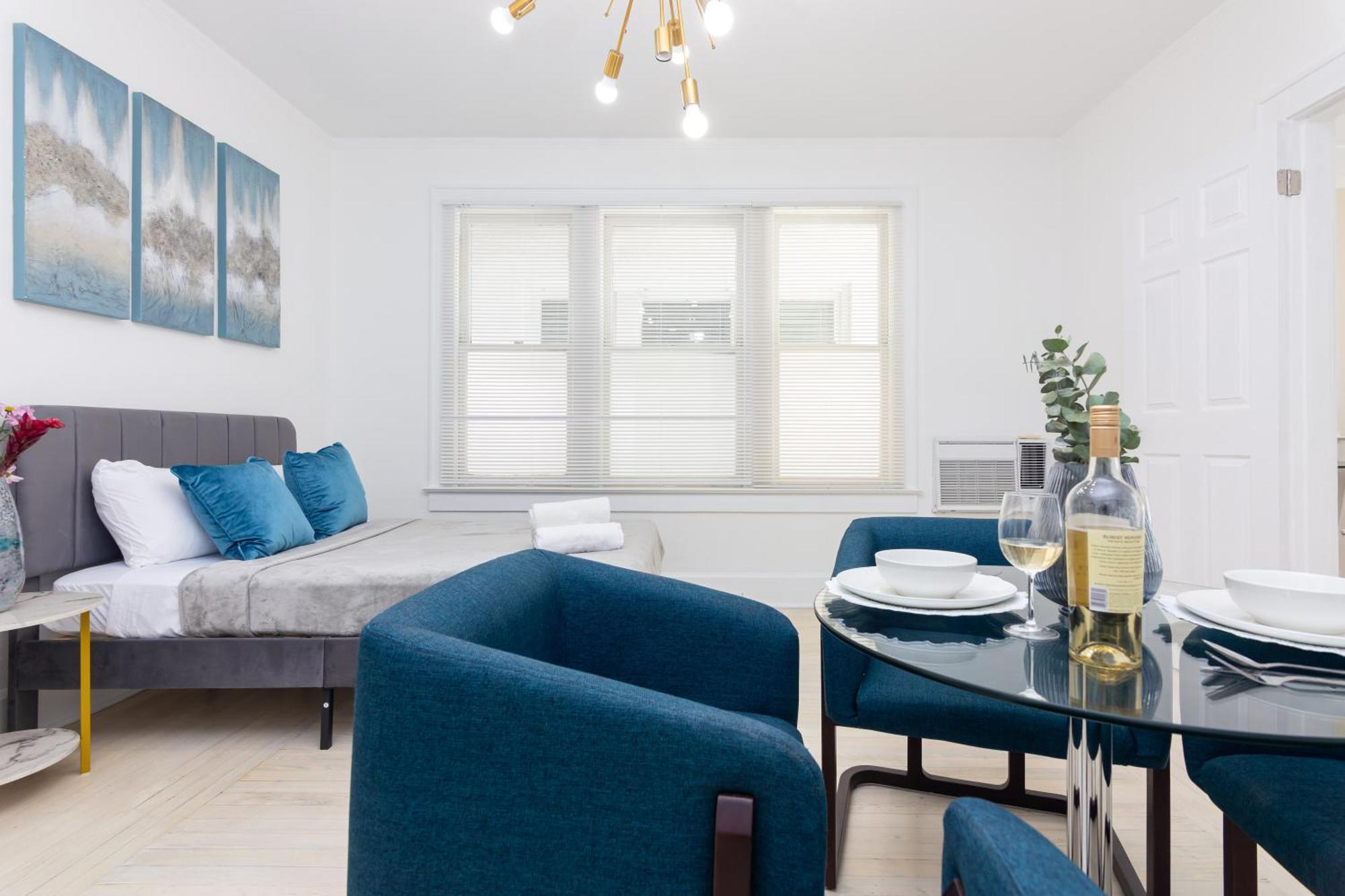 Apartment 2-bdrm -heart Wynwood & Edgewater- Private Parking Miami