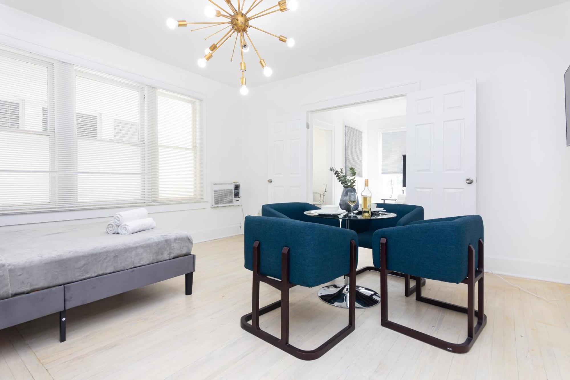 Apartment 2-bdrm -heart Wynwood & Edgewater- Private Parking *
