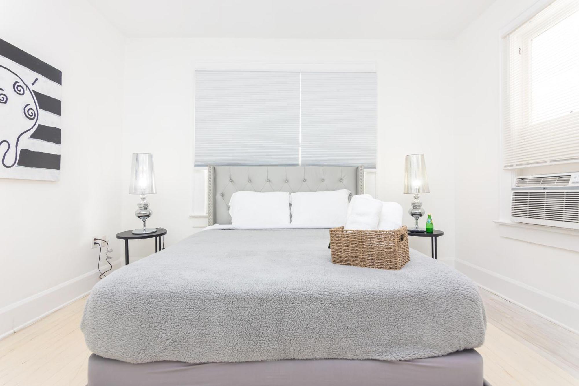 Apartment 2-bdrm -heart Wynwood & Edgewater- Private Parking Miami