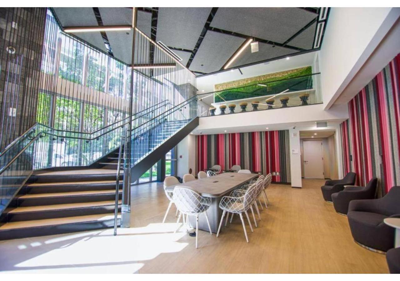 - Casiola Studio's - Near Cruise Terminal, Bayfront Park And Kaseya Center *