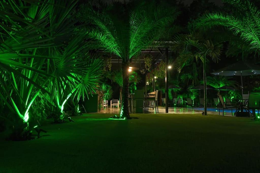 Pousada With Outdoor Sauna, Outdoor Bar And Pergola With Games *