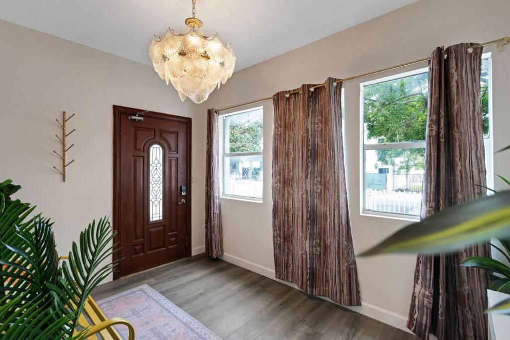 New! Havana Nights ! Walk To Calle Ocho!