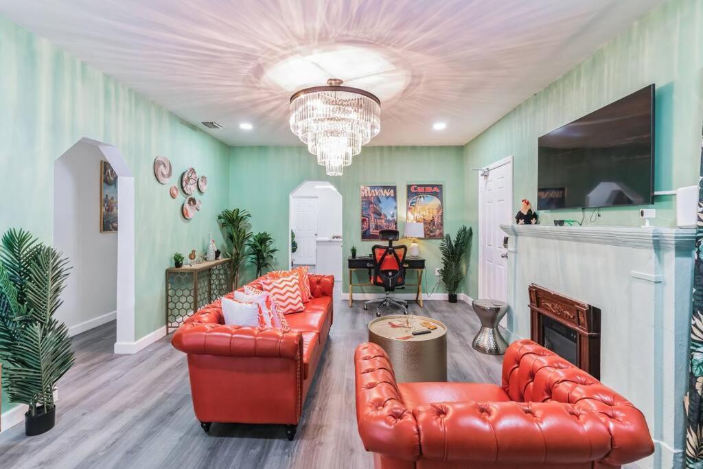 New! Havana Nights ! Walk To Calle Ocho! Apartment Miami