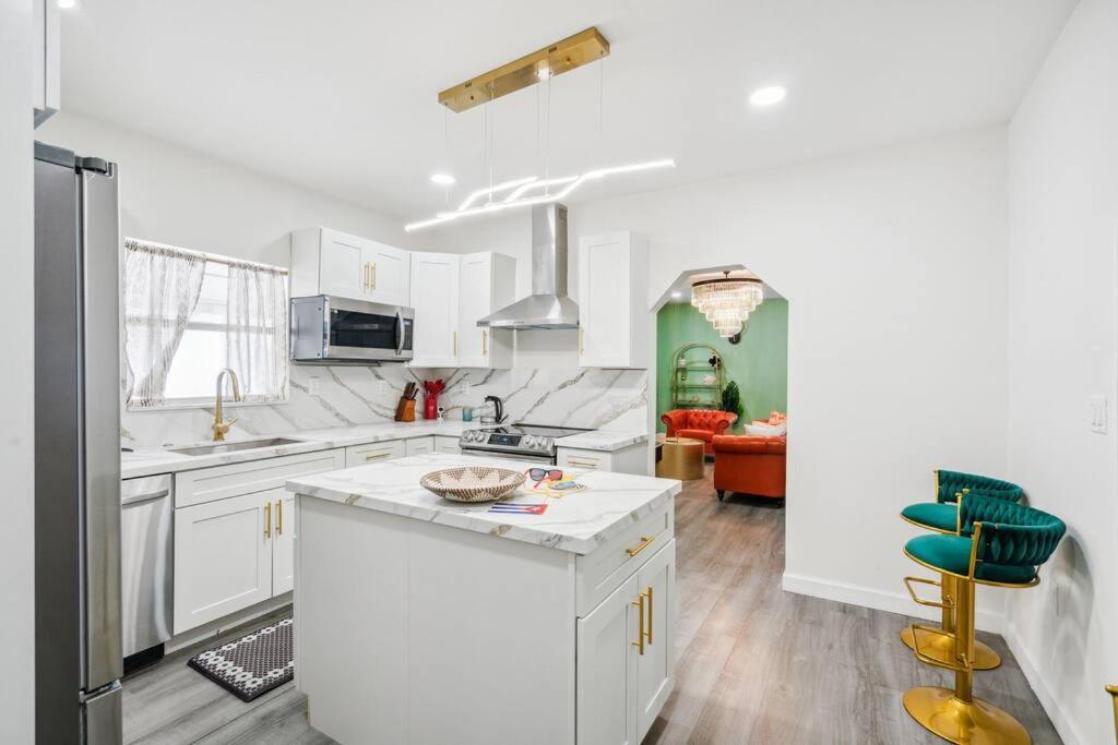 Apartment New! Havana Nights ! Walk To Calle Ocho! Miami