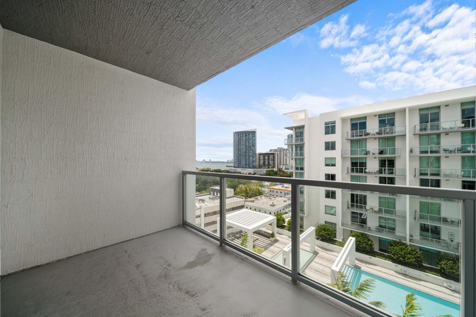 Apartment Quadro Residences By Ionica